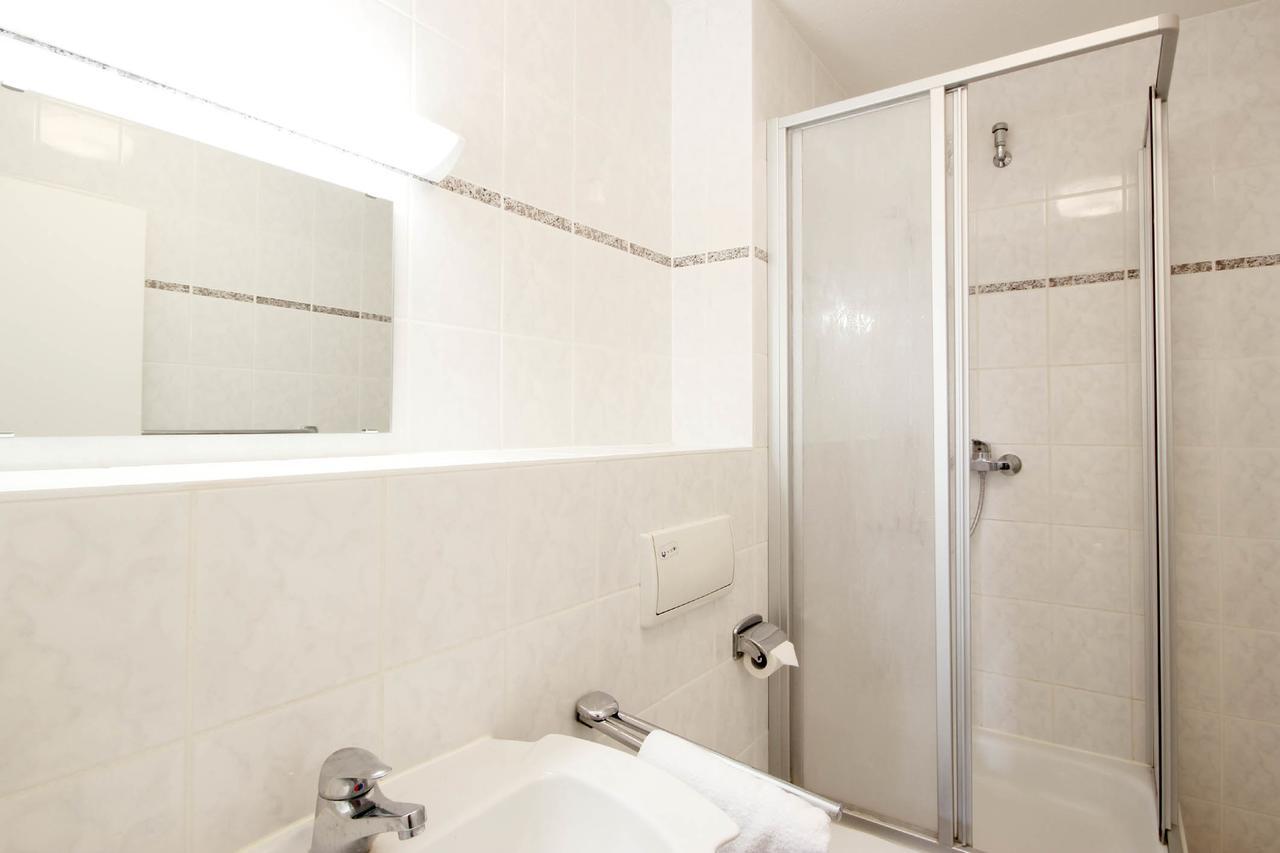 Villa Metropol By Rujana Binz Ngoại thất bức ảnh